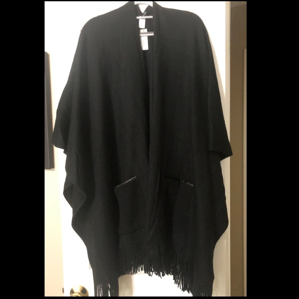 Black fringed poncho with pockets